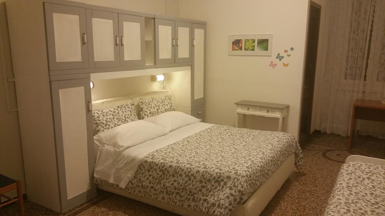 Argentina House Bed & Breakfast Genova Exterior foto